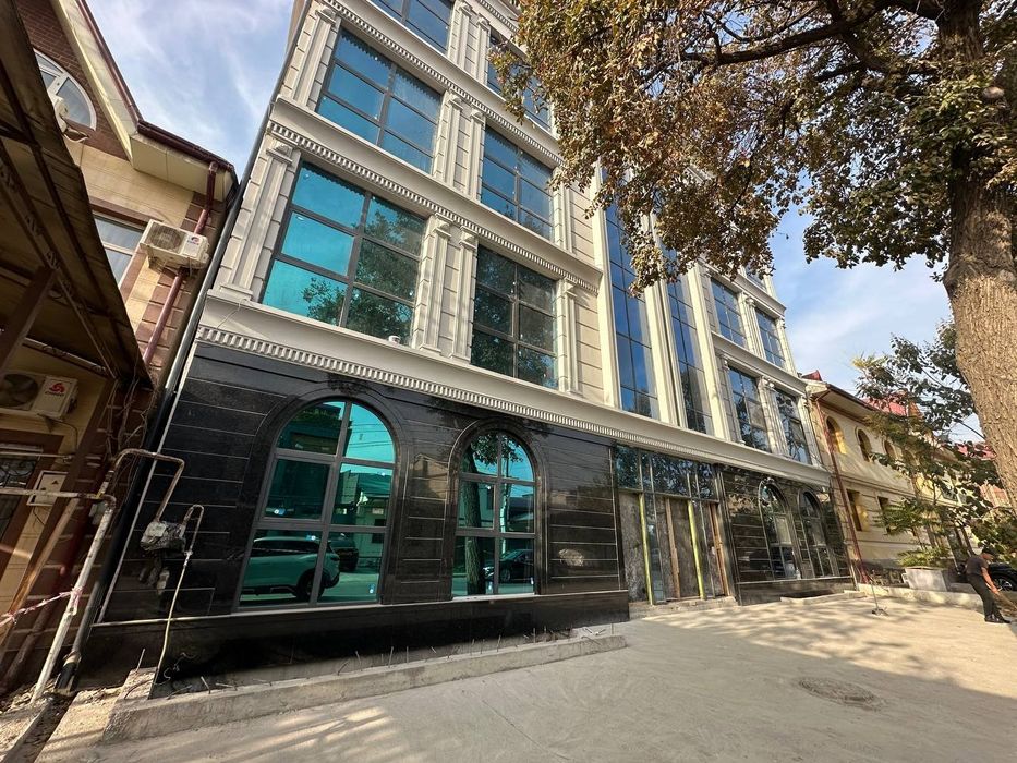 Продается здание под офис, клинику, учебный центр 2400 м2 Глинка