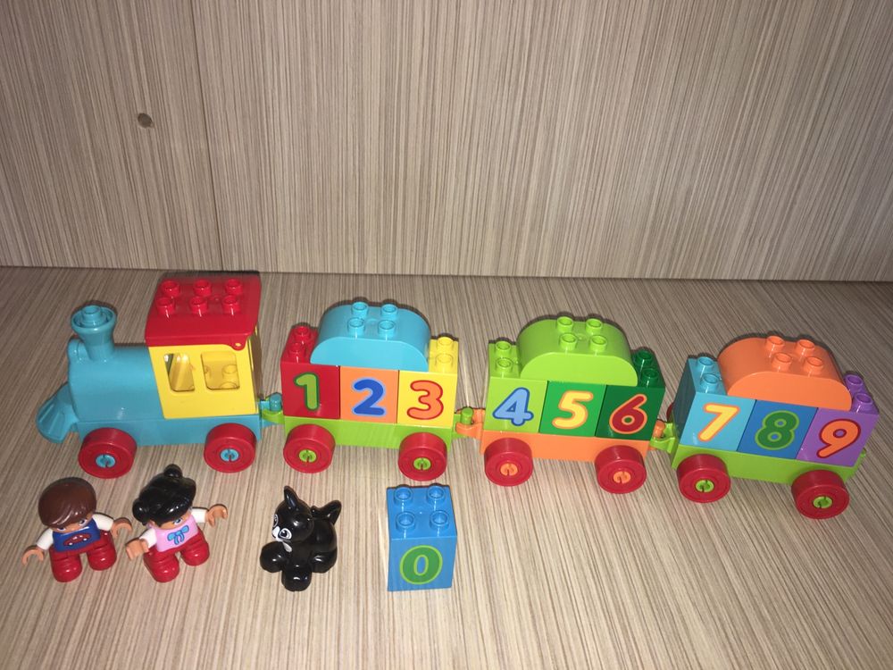 Trenulet lego duplo si pachet 3 figurine lego duplo