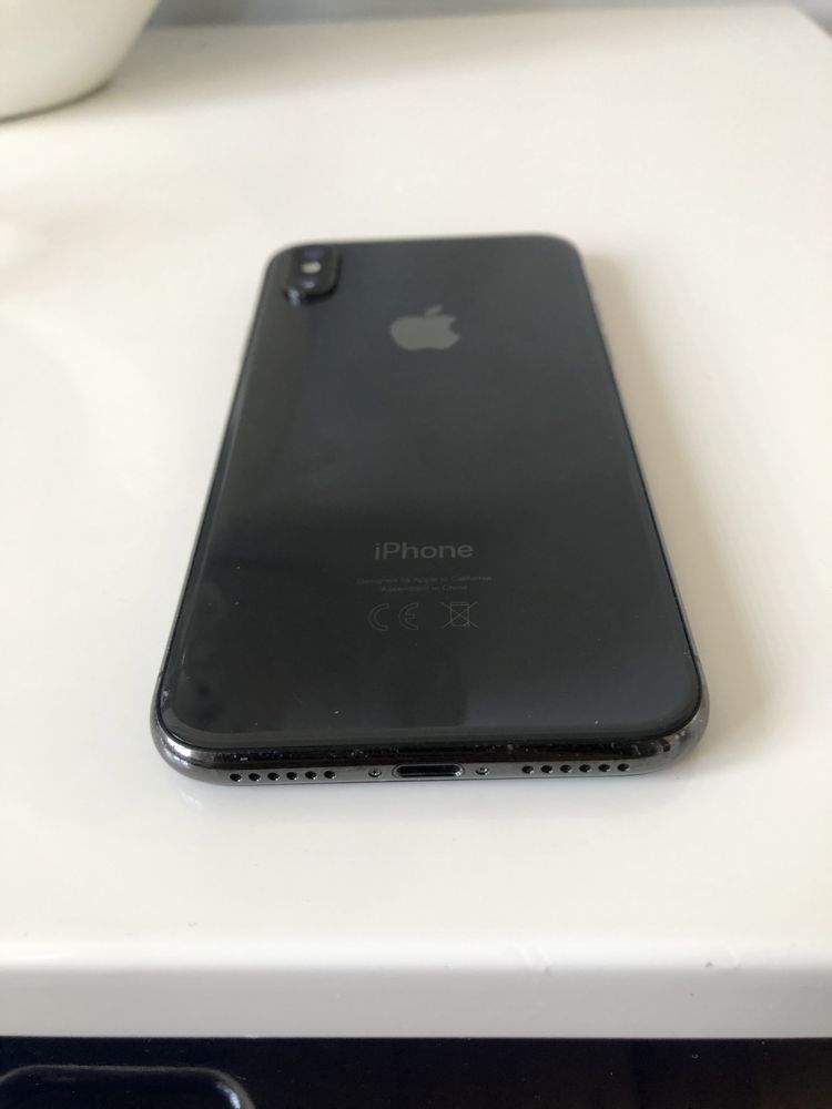 iphone X черен/Black 100 % батерия 64 GB плюс кейс по избор