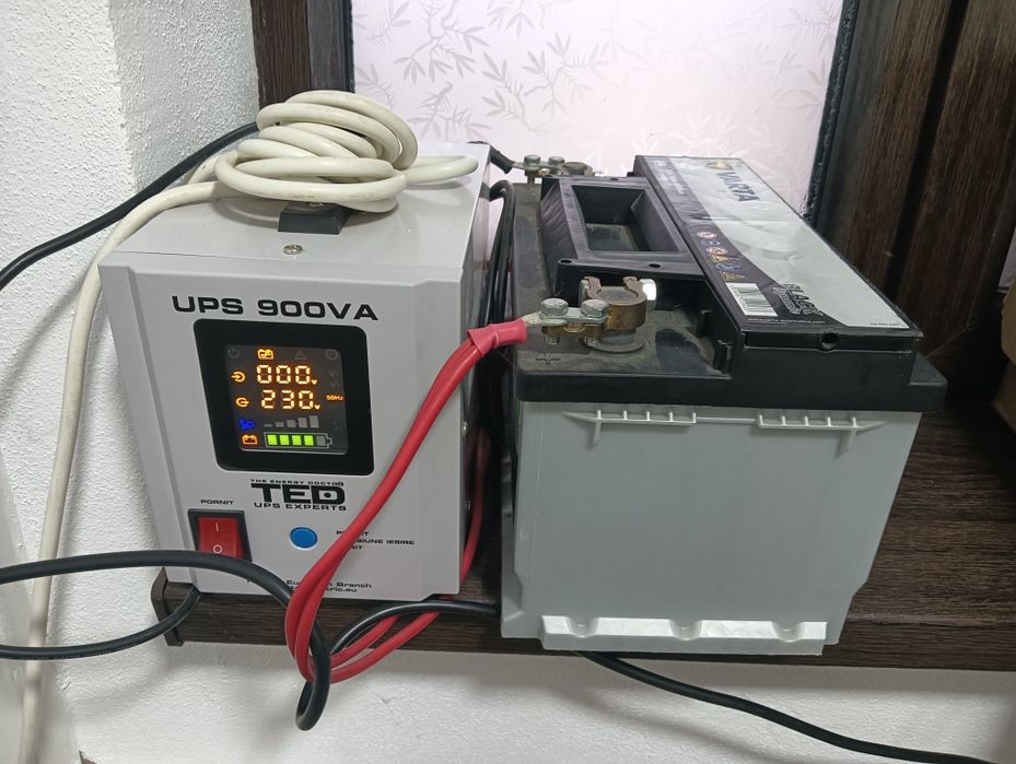 Vând ups ted și baterie varta