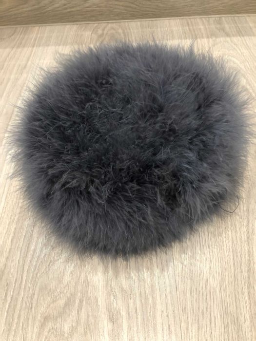 Ефектни шапки щраусови пера