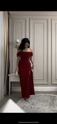 Дизайнерское вечернее красное платье