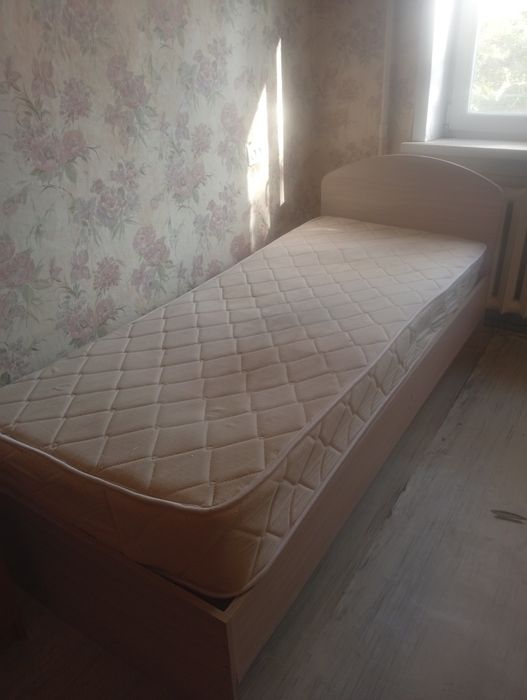 Продам 1 спальную кровать