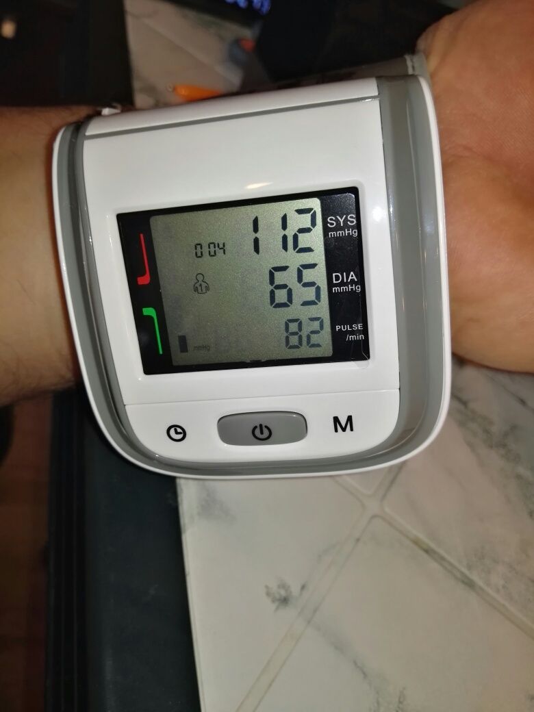 Апарат за измерване на кръвно налягане, за китка НОВ, 4 модела