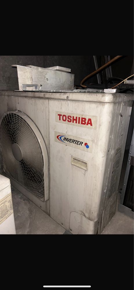 Продам кондиционер Toshiba RAV-SM1402bt-e