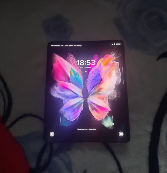 Samsung galaxy Z fold 3  5G