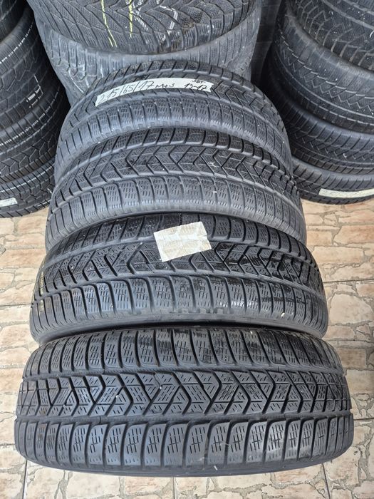 Vând cauciucuri 215/65/17 M+S set complet//Pirelli// imp Germania