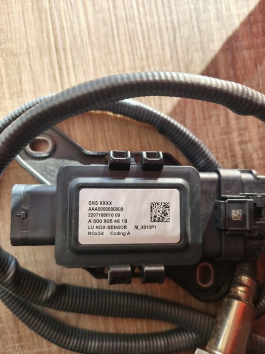 Nox sensor Mercedes A 000 905 46 18 , 2 bucăți.