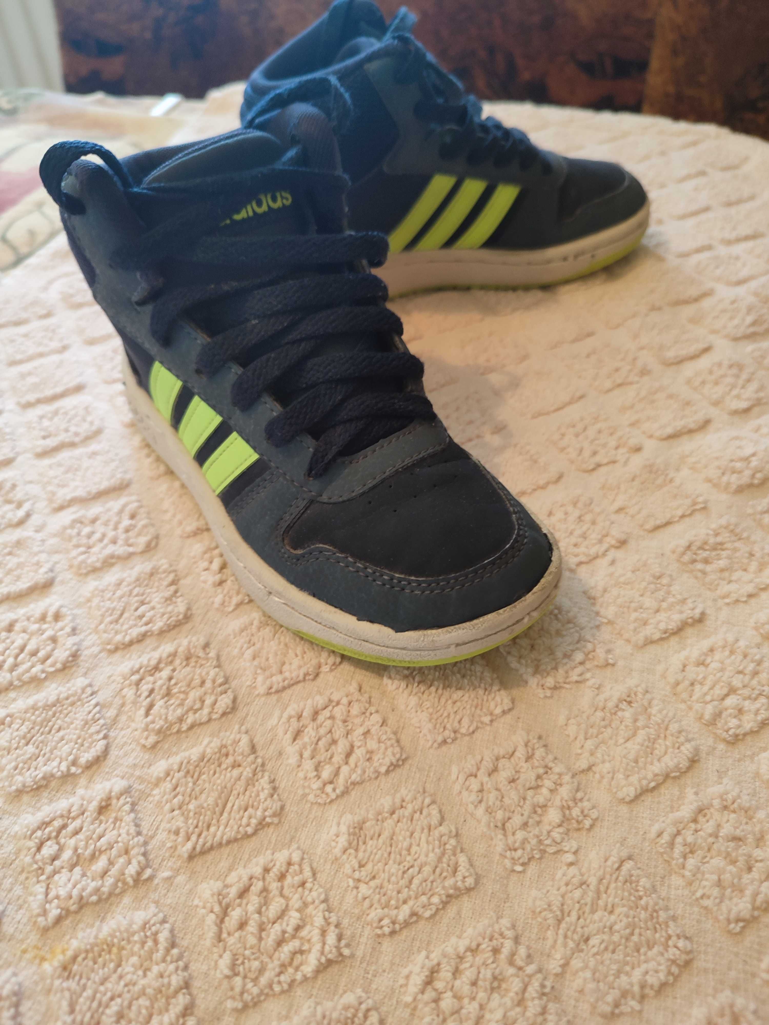 Детски спортни обувки Adidas