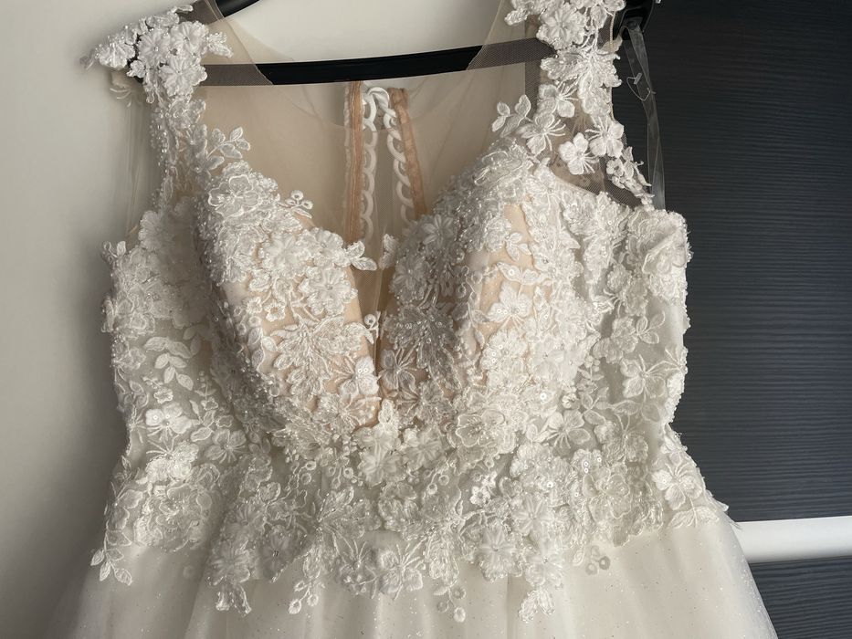 Vand urgent rochie mireasa