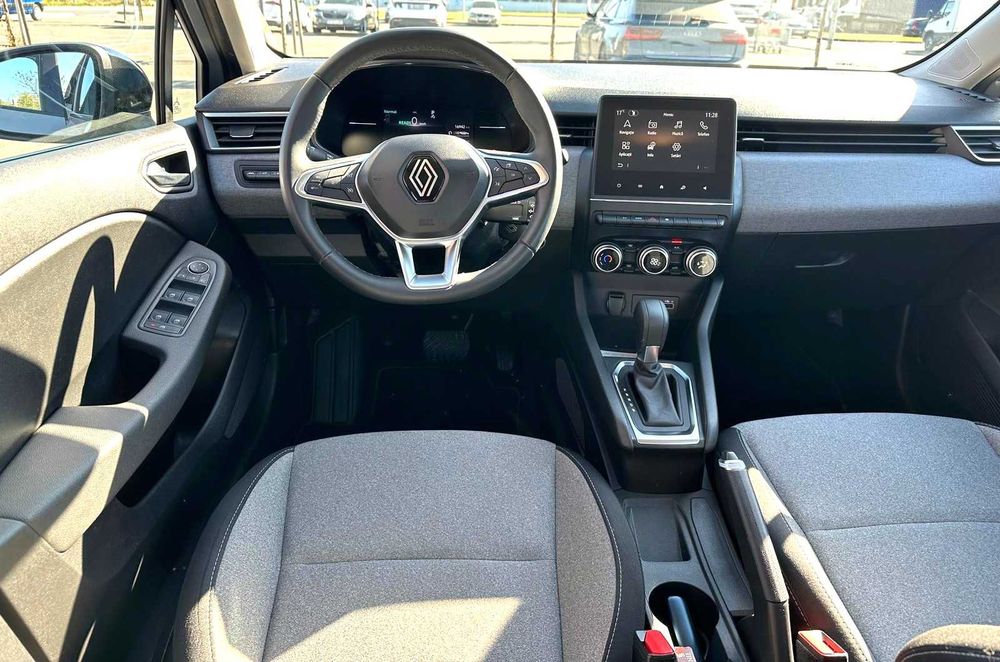Clio Evolution E-tech 145cp -inmatriculat 04.2024- 17.000km- Impecabil