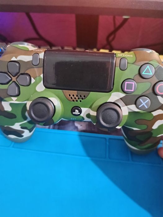 Джойстик за Ps4 (не е оригинален)