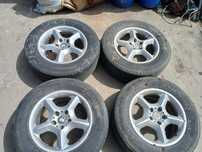 Roti Jeep BMW auto