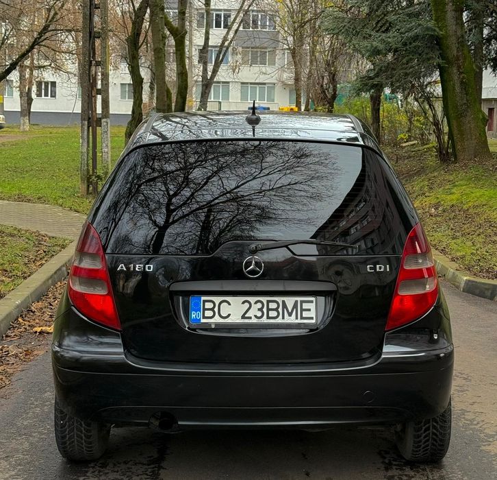 mercedes-benz a180