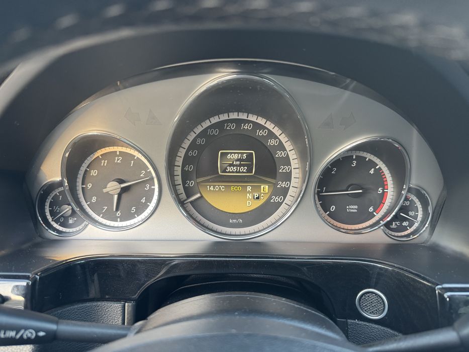 Mercedes e220 cutie automata 7G tronic IMPECABILA
