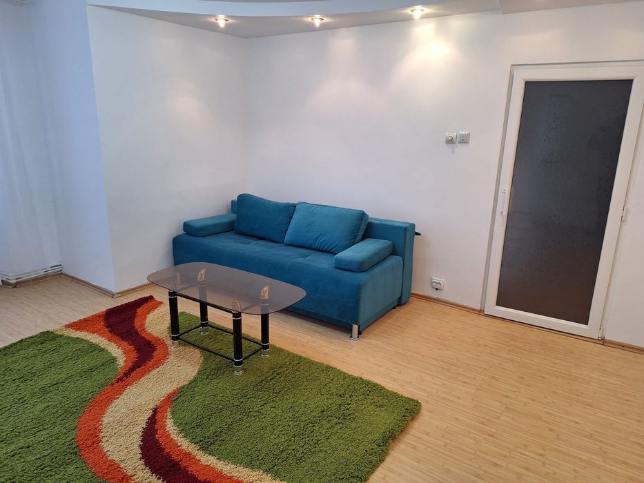 Inchiriez Apartament 3 camere decomandat