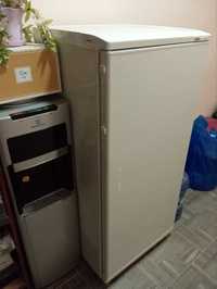 Продается холодильник Атлант и кулер