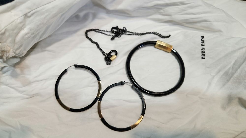 DKNY, Michael Kors, Swarovski, Fosill