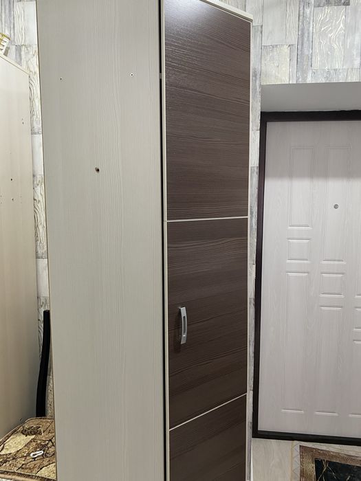 Продам шкаф в прихожую