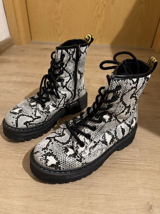 Дамски боти без забележка са