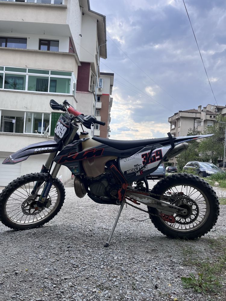 Пластмаси за Ktm