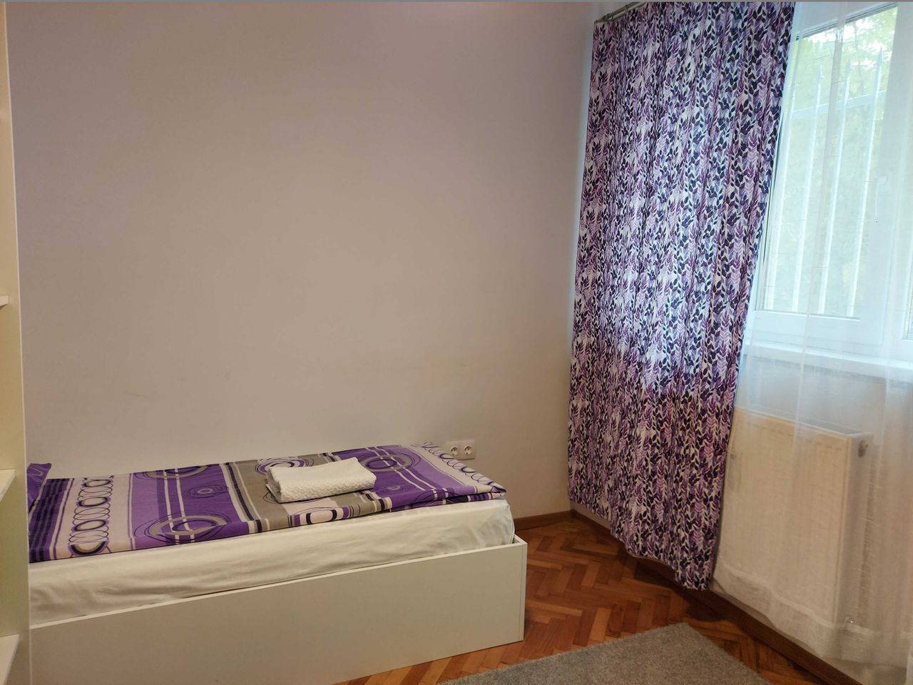 Дава се под наем Тристаен апартамент в София, Оборище - 70 кв.м за 816 € - Снимка #11