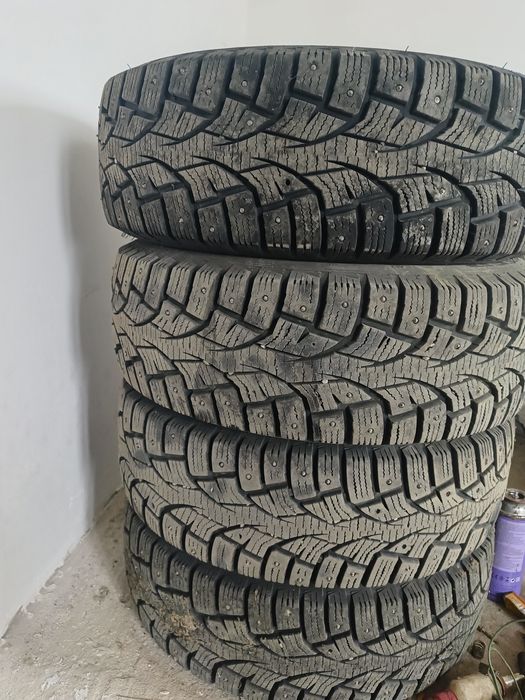 Шины б/у отличный состояние
