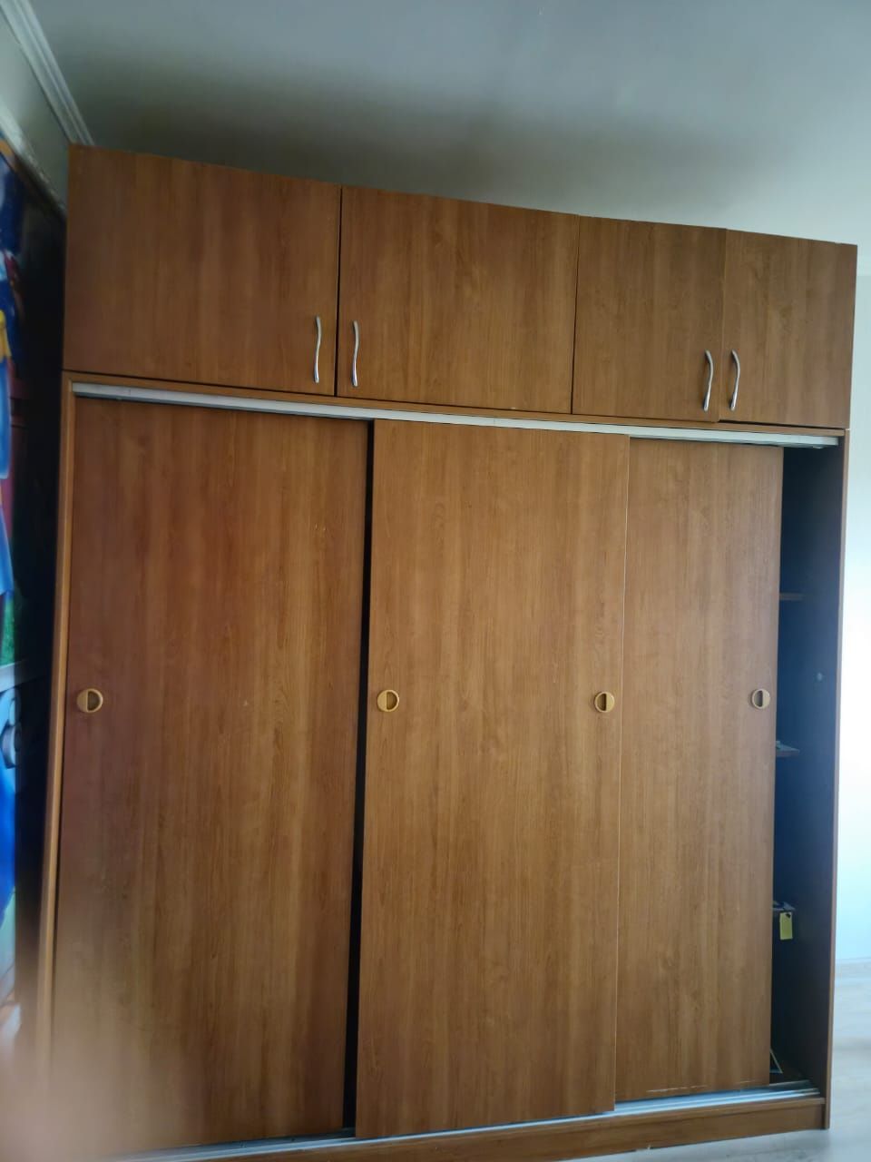 Продаю шкафы продаю шкафы.