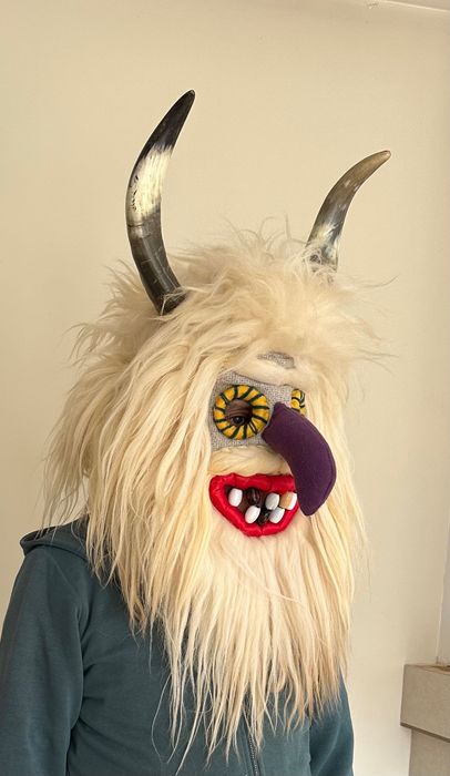 Măști tradiționale de anul nou/Masca de anul nou