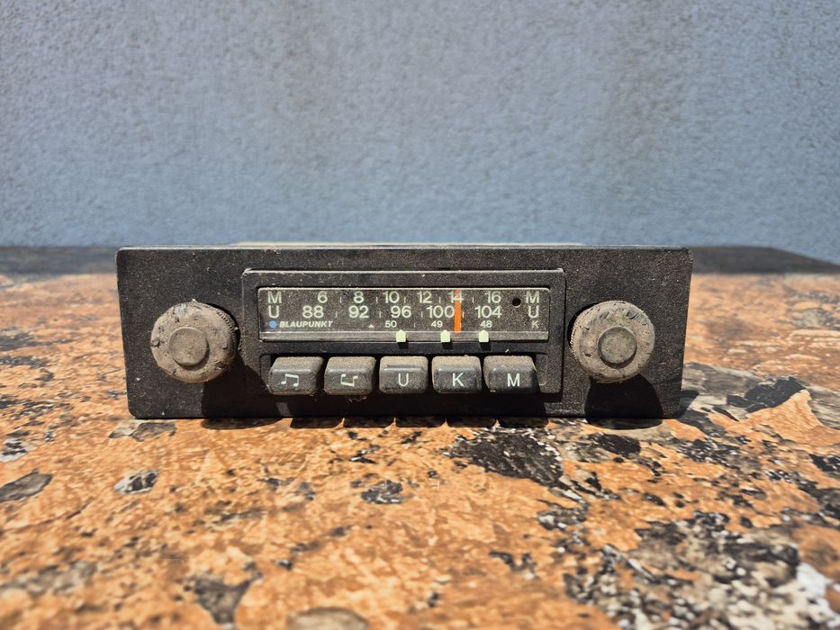 Vand Radio auto,marca Blaupunkt model auto ,made in Germany 

- HQ

-