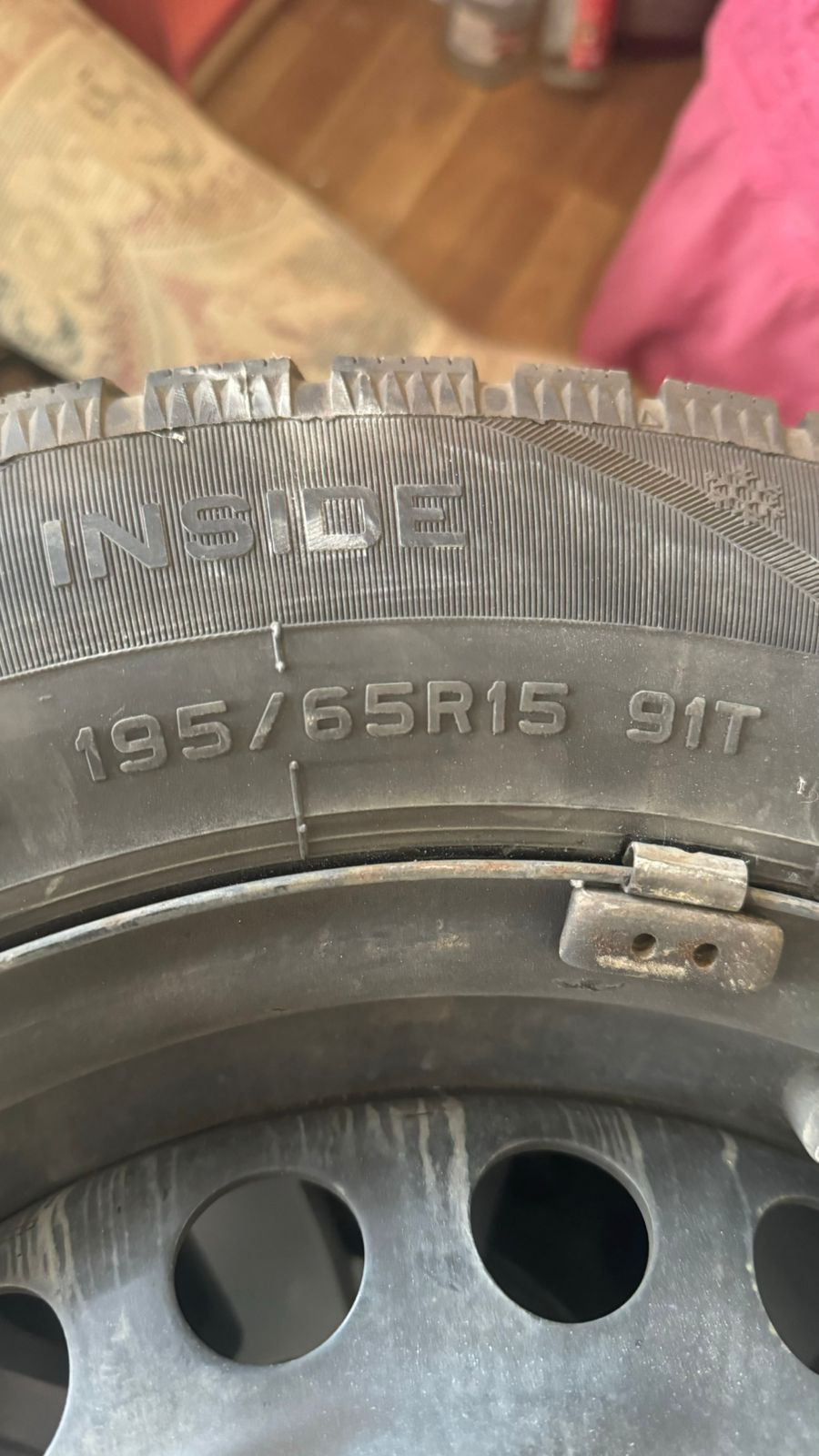 Продам зимние автошины с дисками