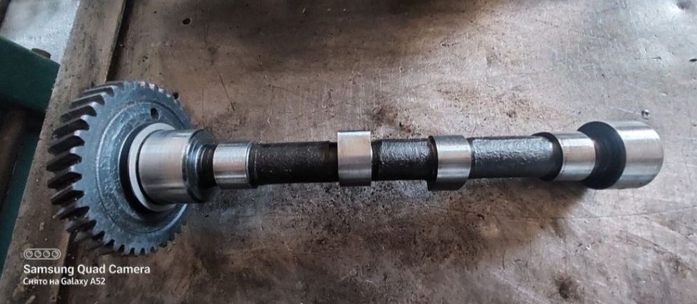 Распредвал  Т-25