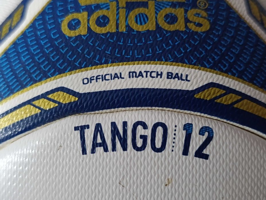 Продавам футболни топки