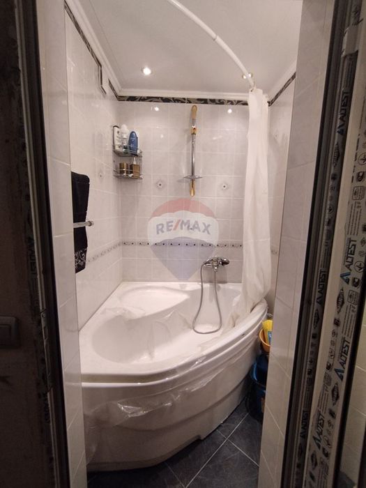 Продава се Двустаен апартамент в Варна, Възраждане 4 - 86 кв.м за 1803 €/кв.м - Снимка #5