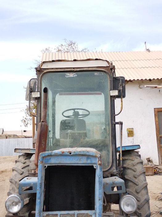TTZ 80 Traktor holati juda yaxshi holatda