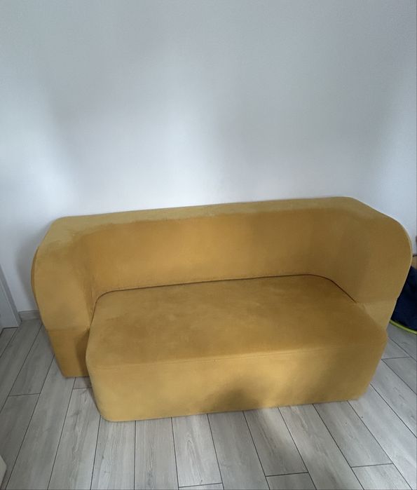 Canapea extensibila 140x200 foarte putin folosita!