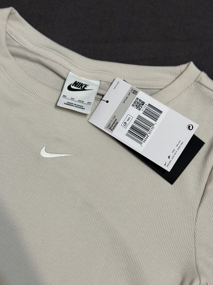 Блуза с дълъг ръкав Nike Sportswear Essential