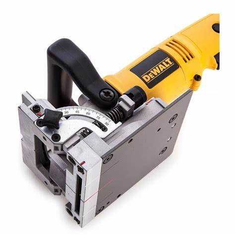Нут фреза DeWALT DW682K, 600W