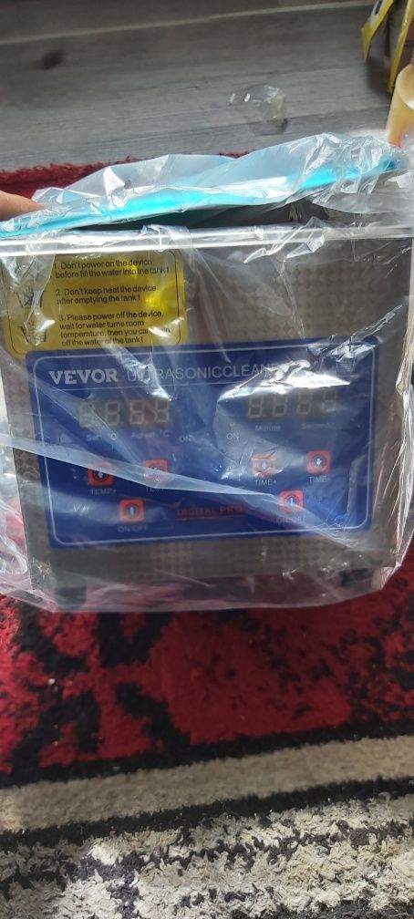 Dispozitiv de curățare cu ultrasunete VEVOR de 1,3 l cu cronometru de