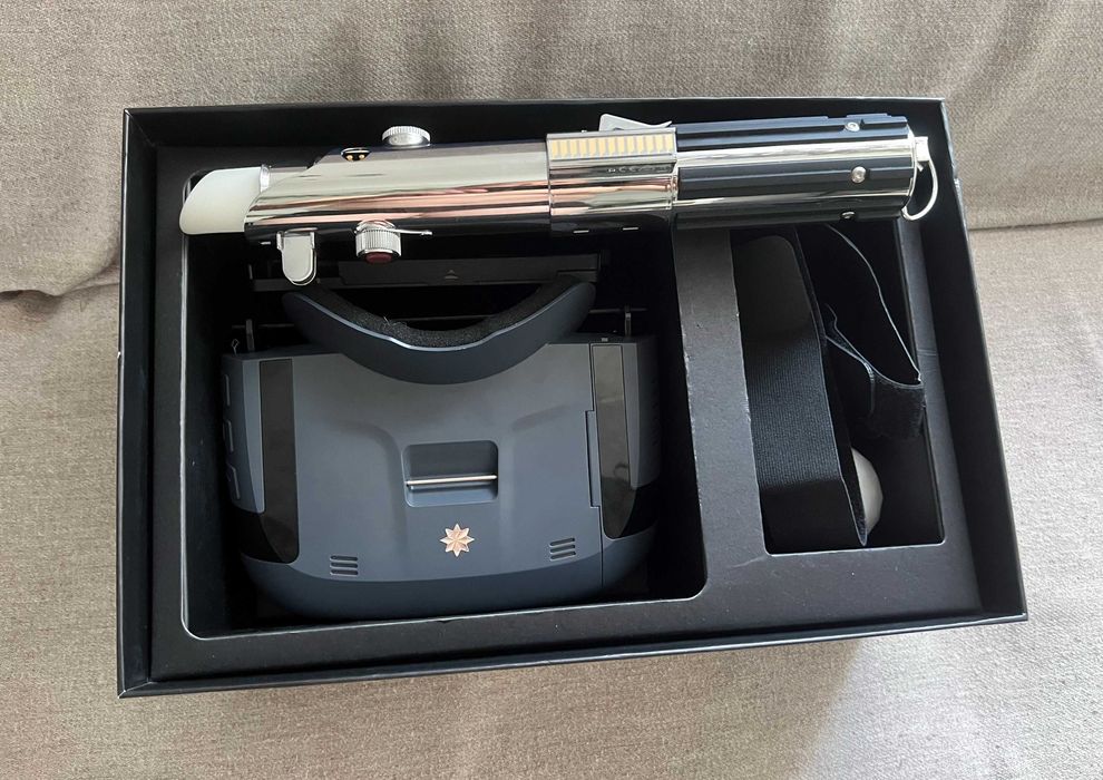 Lenovo Star Wars Jedi Challenges AR set complet cu Lightsaber