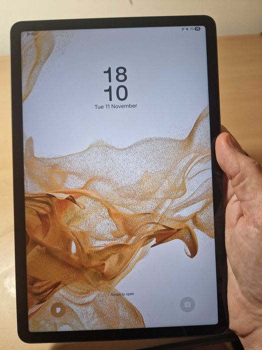 Таблет Samsung S8 11'' + калъф