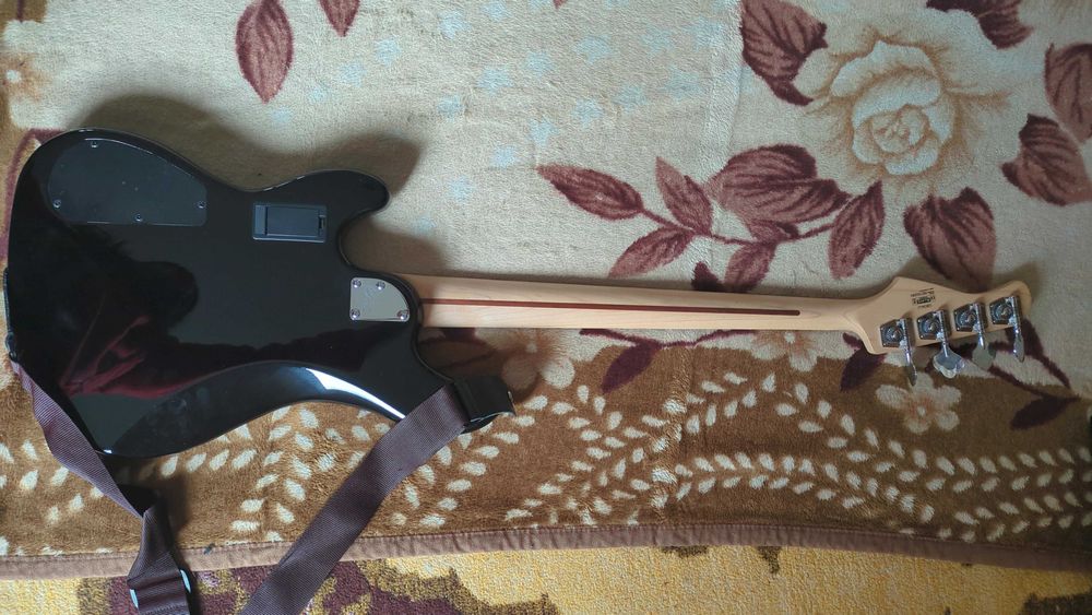 Bass Cort Made in Indonesia