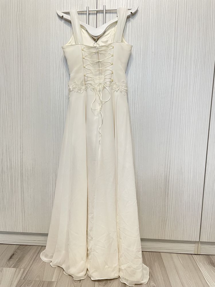 Vand rochie de mireasa A line