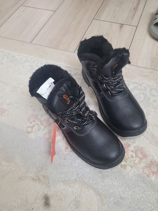 Зимние рабочие ботинки