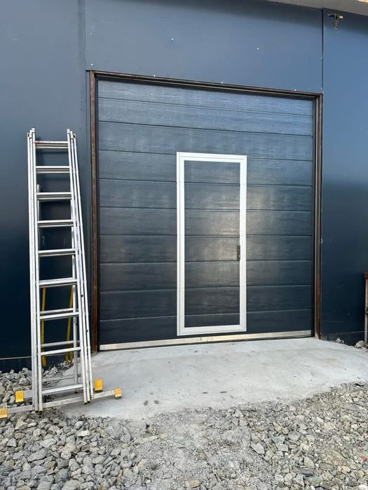 Usi de garaj si rulouri Comenzi Montaje Reparatii