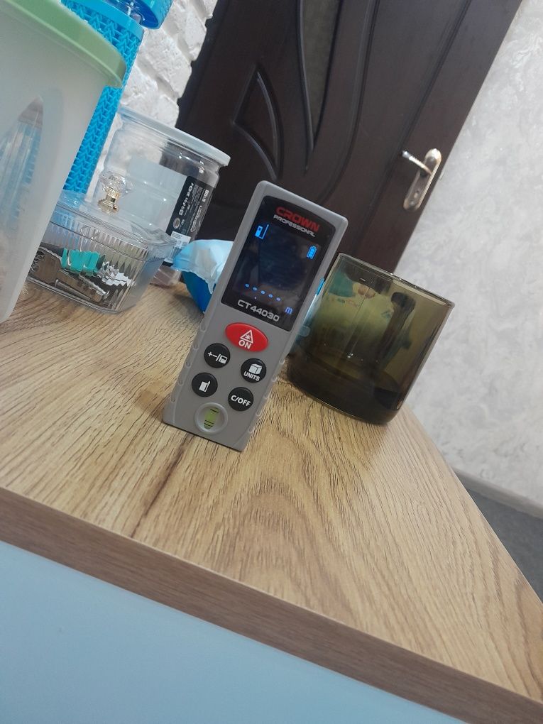 Продам лазерный метр новый