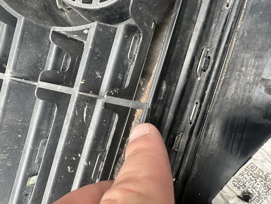 Audi A4 17-19г Предна Решетка ОЕ