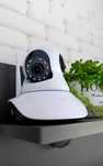 Въртяща се WIFI камера за видеонаблюдение с нощно заснемане
