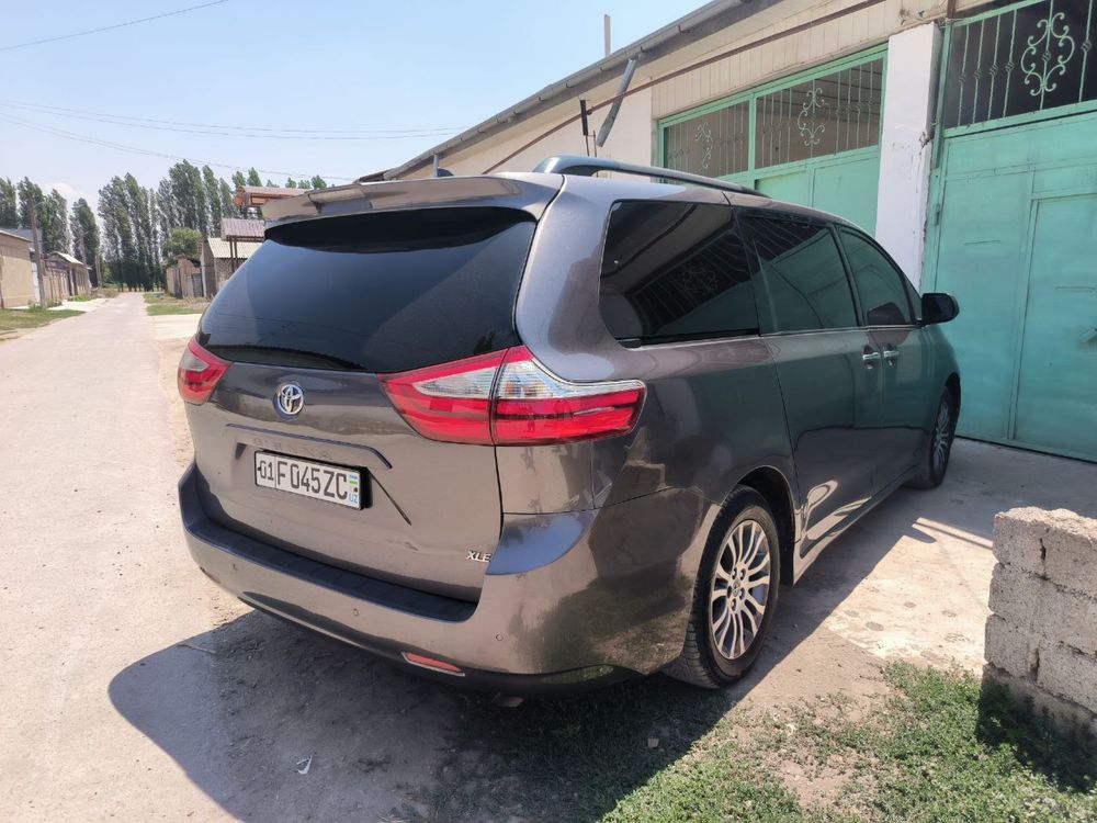 Tayota Siena 191000  пробег