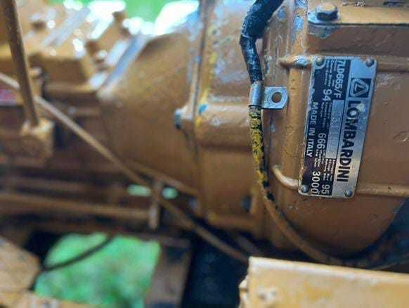 Vand dumper basculabil pe 3 părți